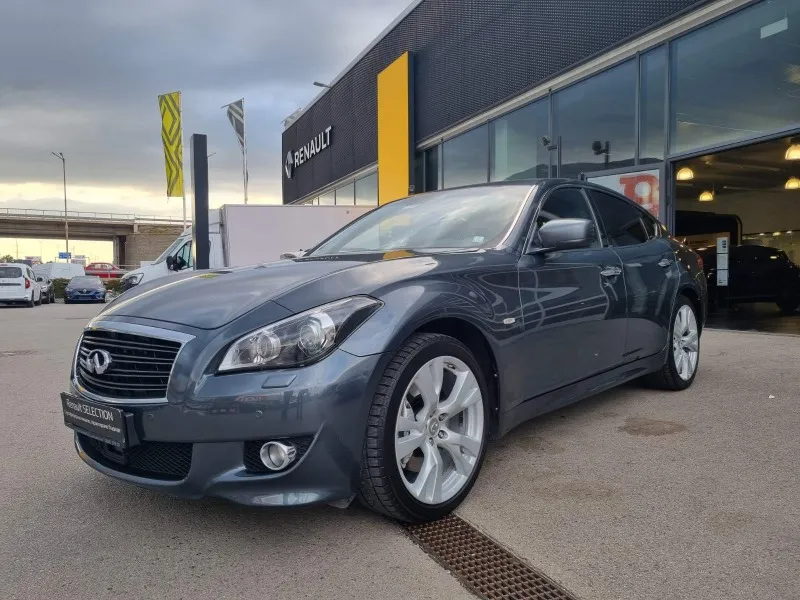 Infiniti M 30 D S Image 1